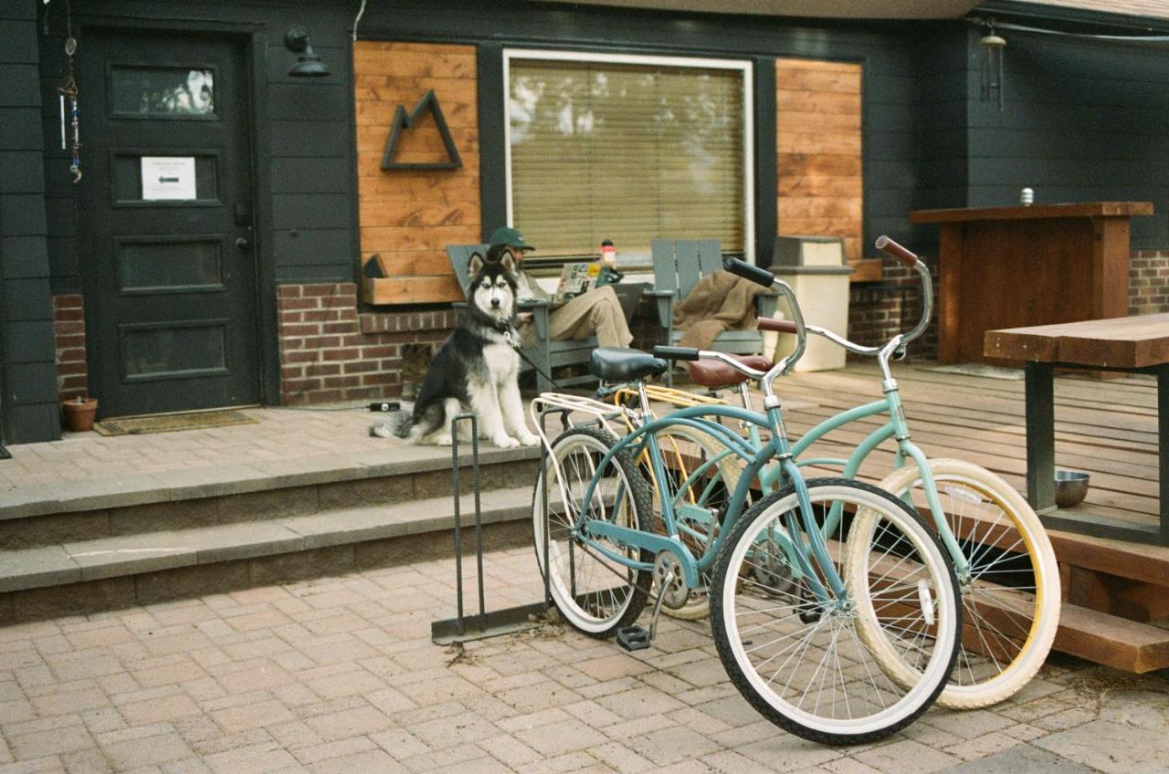 Left Coast Lodge - Pet Friendly 시스터스 외부 사진