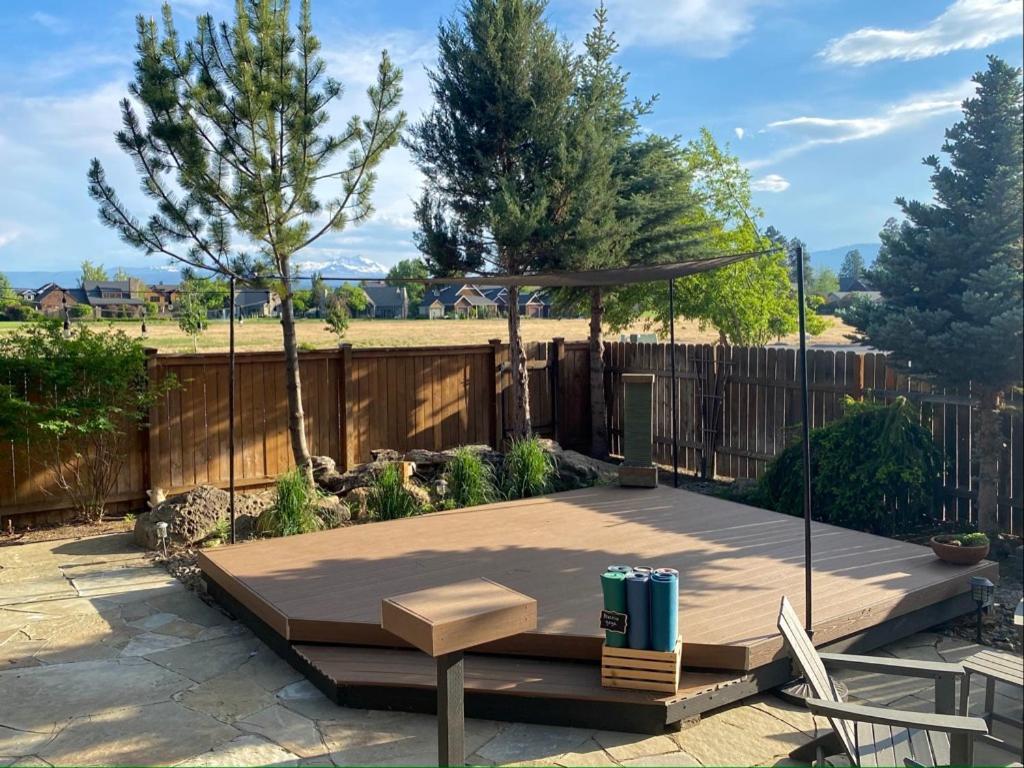 Left Coast Lodge - Pet Friendly 시스터스 외부 사진